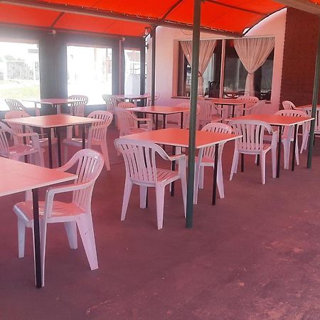 Hotel Y Restaurant Don Quijote Macachin  Luaran gambar